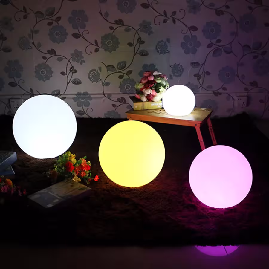 LED sodo kamuolys šviesa