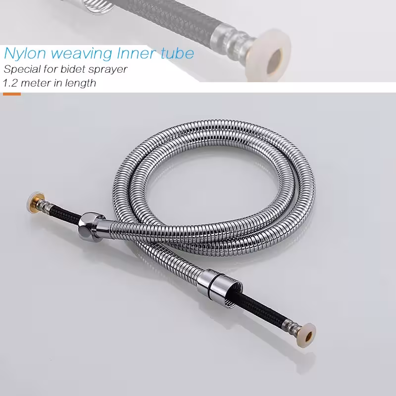 Tuyau flexible pour robinet de bidet.