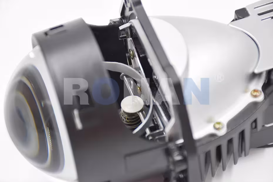 Bi-LED projector lens for car