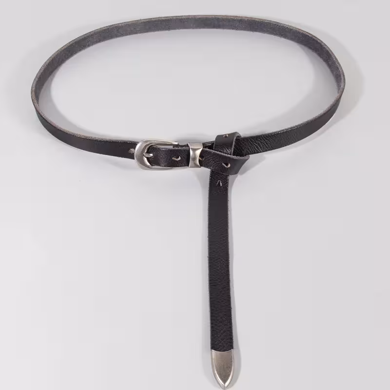 Piccola pelle naturale per una cintura da donna 120cm con decorazione ospite
