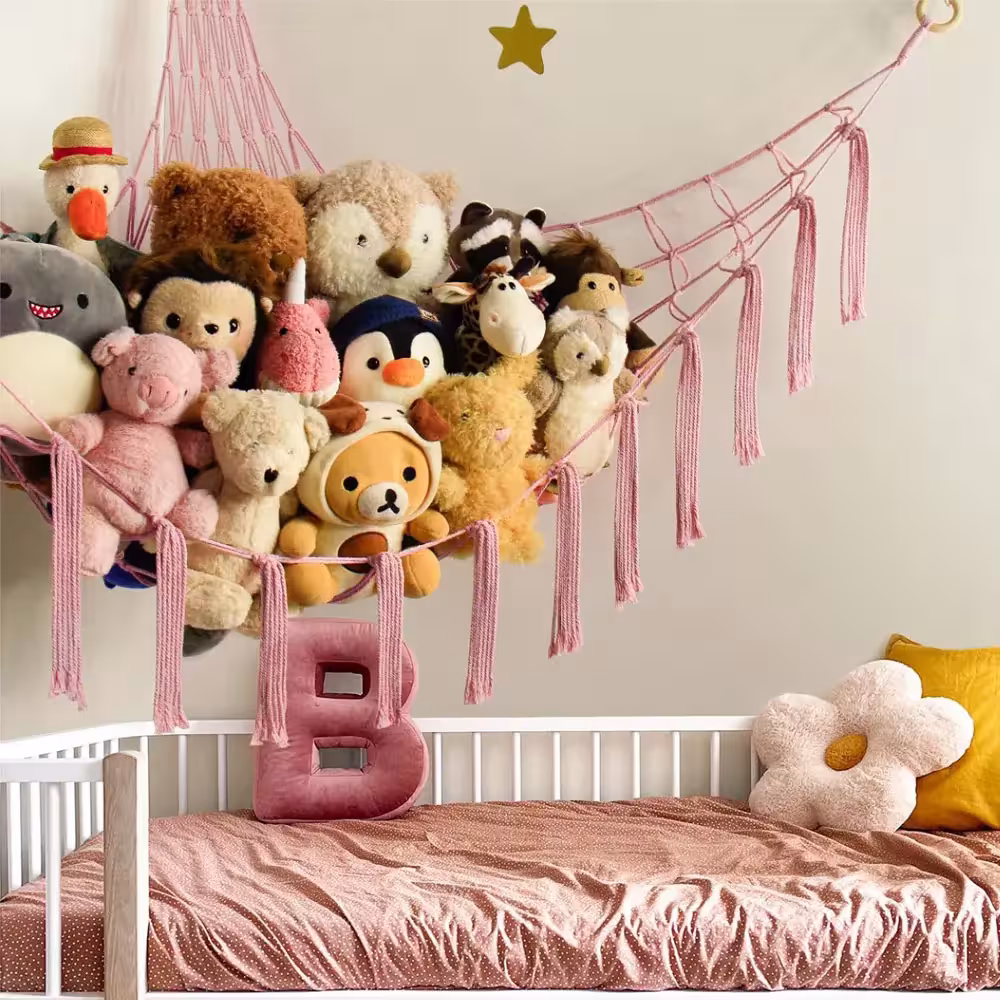 rangement suspendu pour jouets