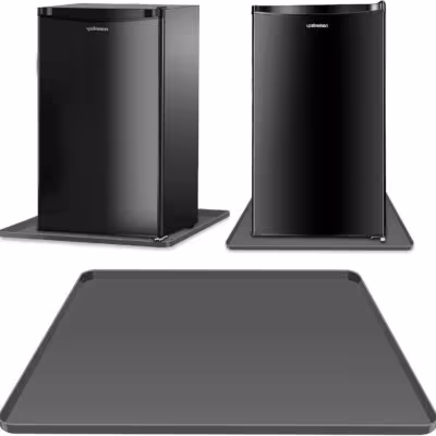 Silicone mat with raised edges