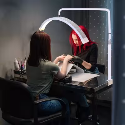 FOSOTO 25 colių pusmėnulio LED stalo nagai šviesa su metaliniu stovu grožio salonui