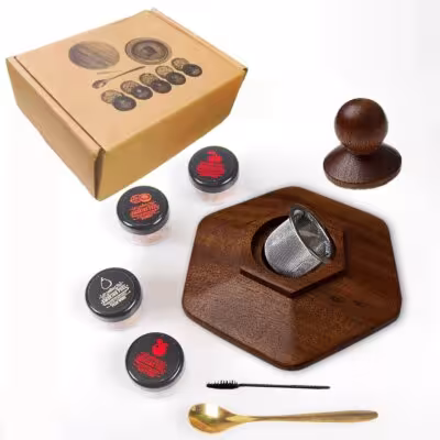 Fumeur cocktail en verre avec 4 pièces de bois pour accessoires barman