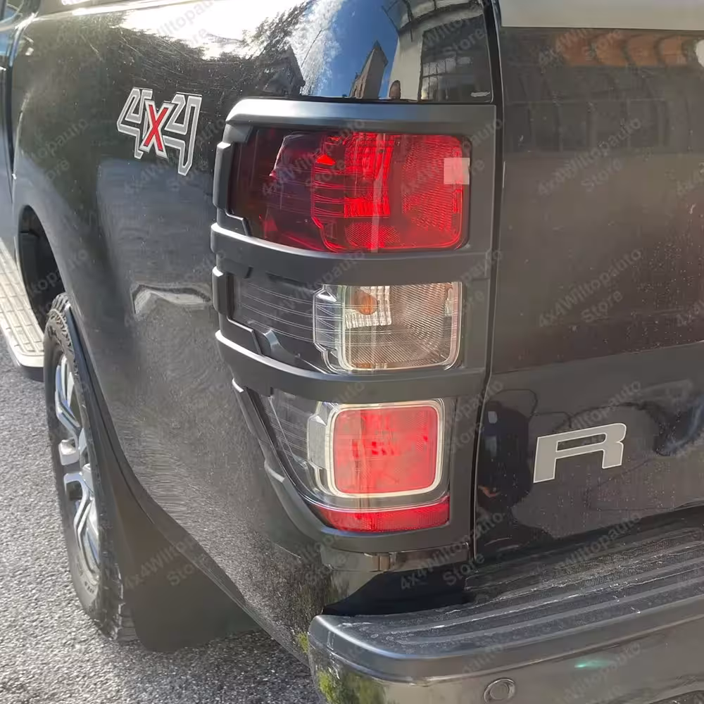 Rivestimenti della lampada Ford Ranger