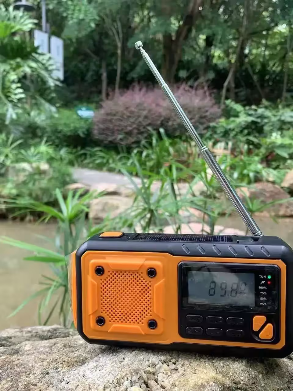 solar-powered radio flashlight