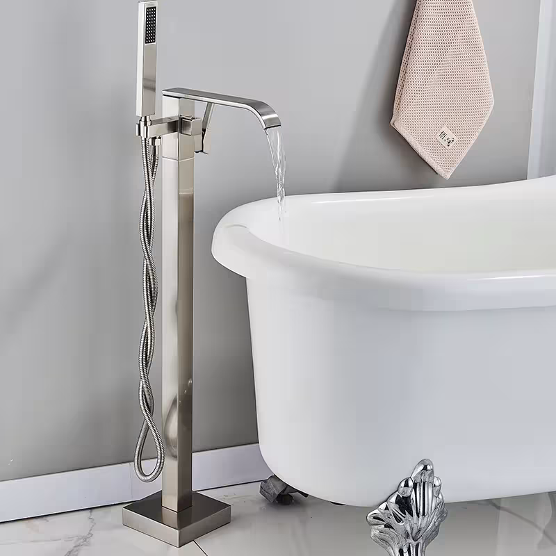 miscelatore del rubinetto del bagno del pavimento