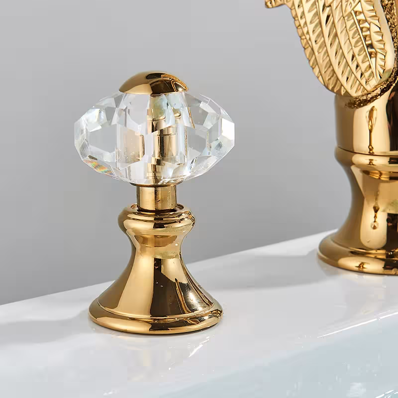 robinet de salle de bain en cristal