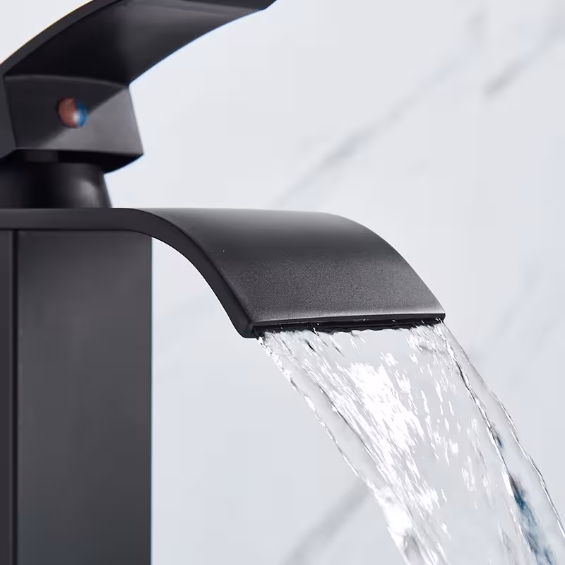 grifo de baño con efecto cascada
