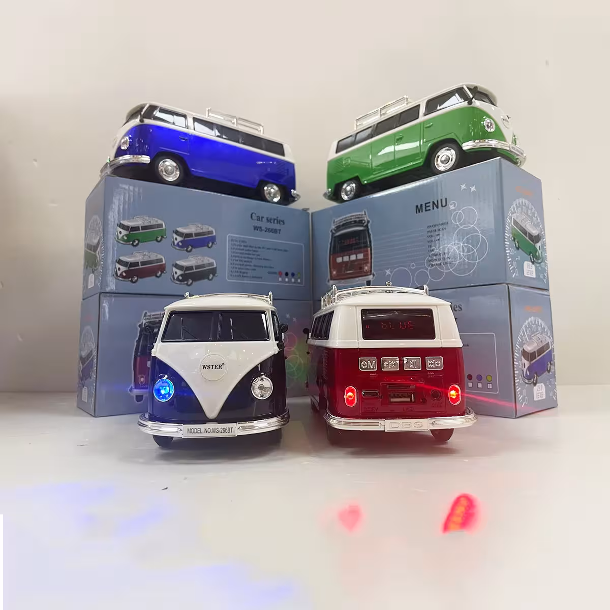 altoparlante portatile a forma di autobus