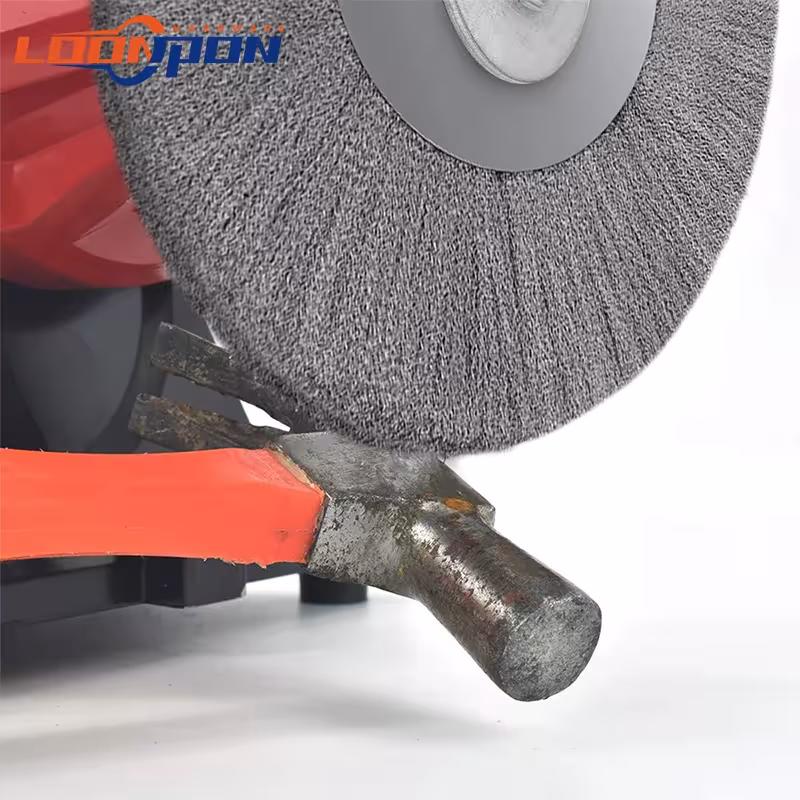 brosse métallique en acier