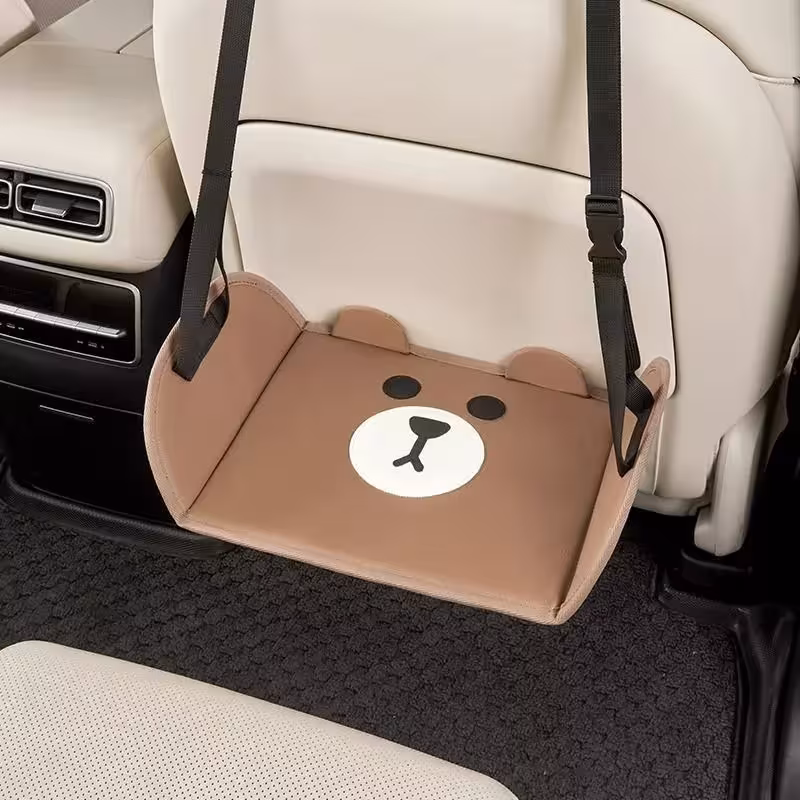 reposapiés para coche