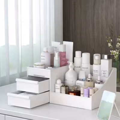 Scatola cosmetica in plastica con cassetto per bellezza e cura