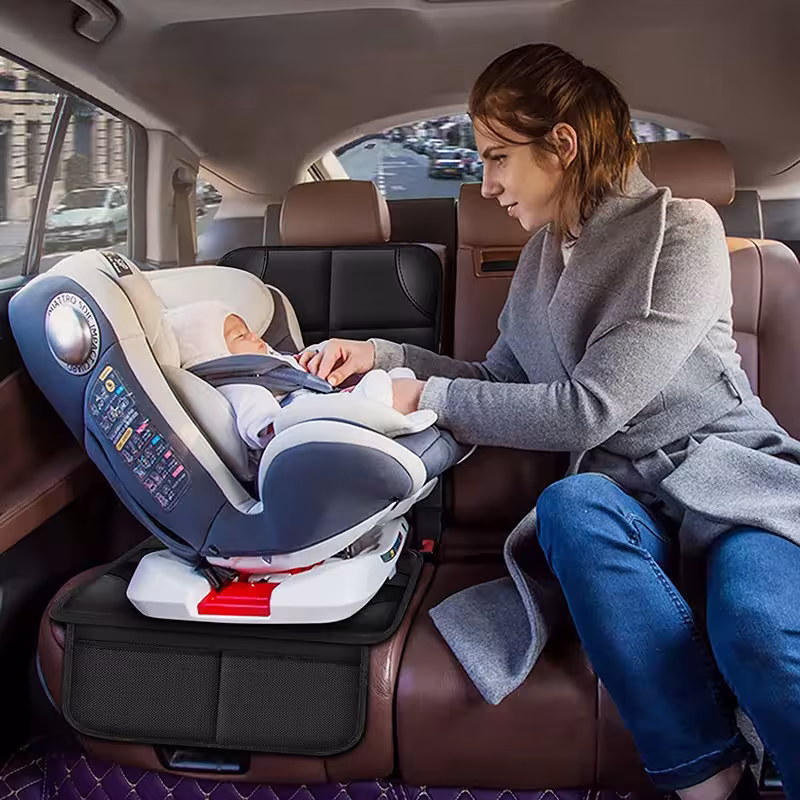protección del asiento del coche para el niño