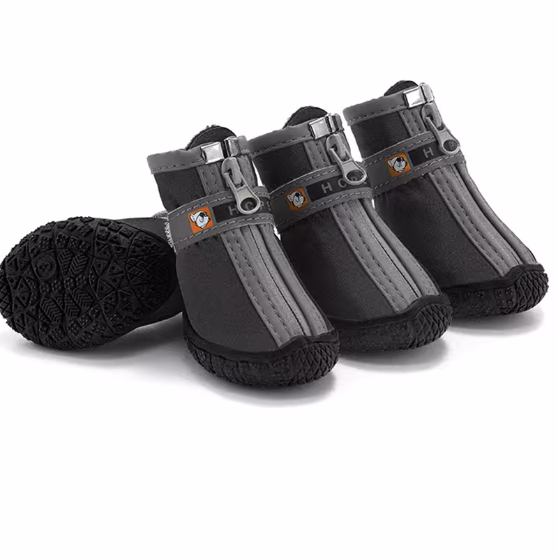 scarpe da cane con piedi antiscivolo