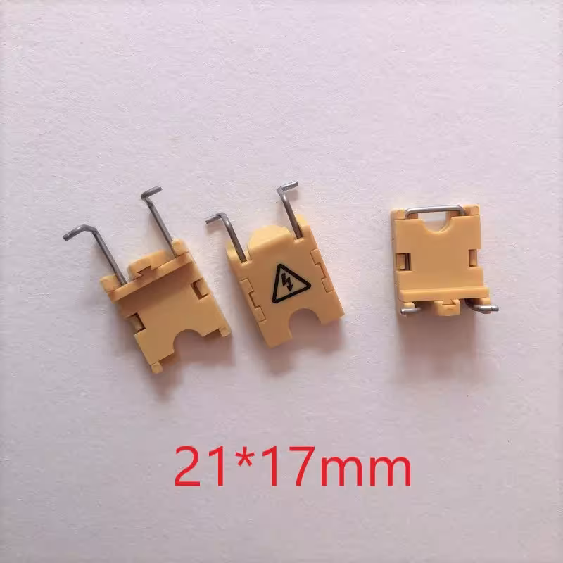 fuse holder for circuit breaker