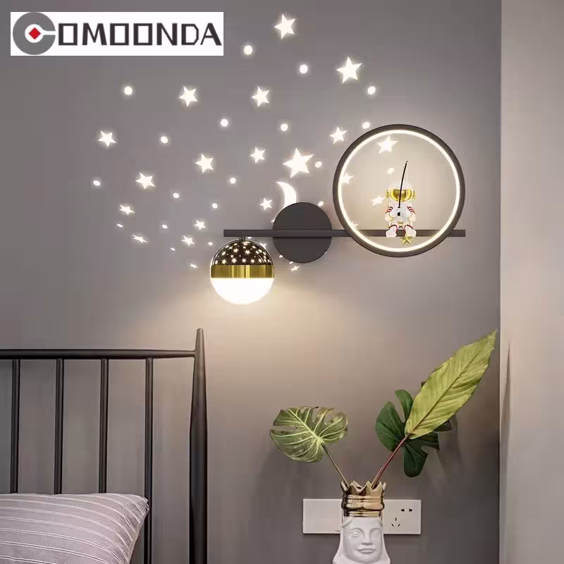 Children's wall lamp LED astronaut with star projector, metal body, space-style resin decoration