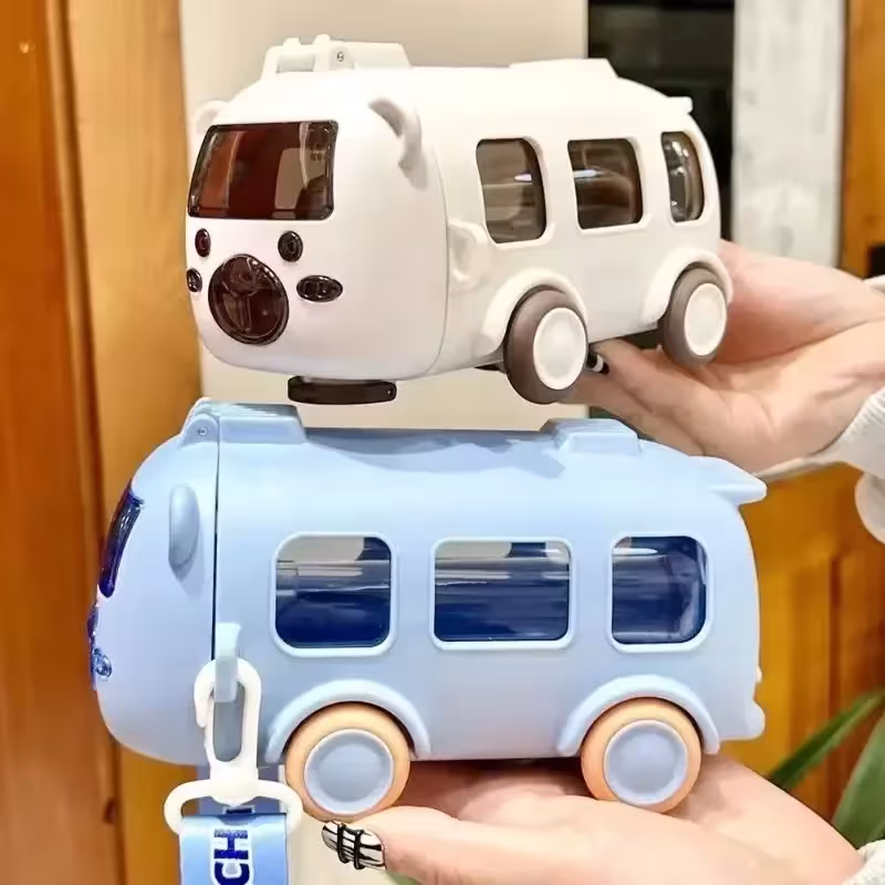 Gourde enfant portable avec paille et bandoulière, forme de bus, bouteille d'eau de 500ml