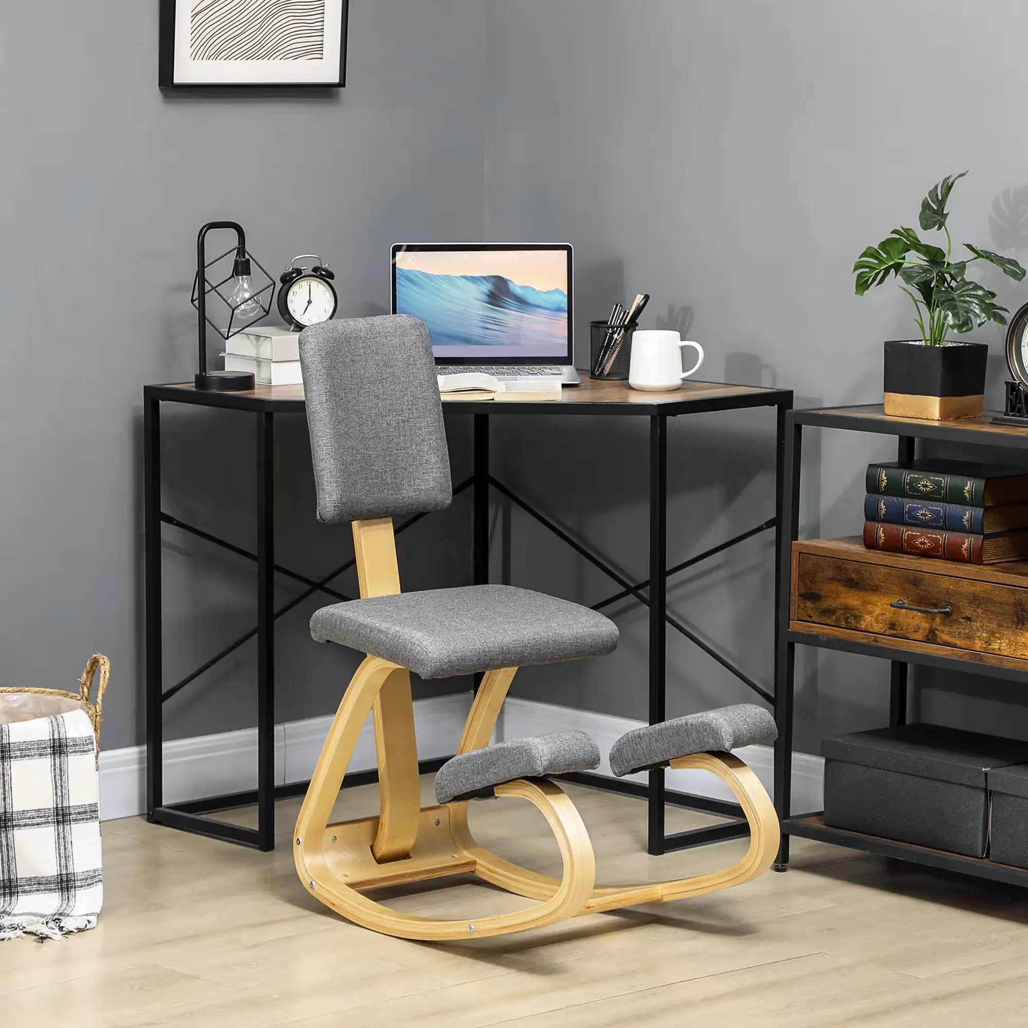 Chaise ergonomique pour les genoux.