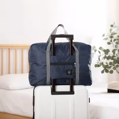 Einfache Reisetasche mit wöchentlicher Erweiterung und Sporttraining