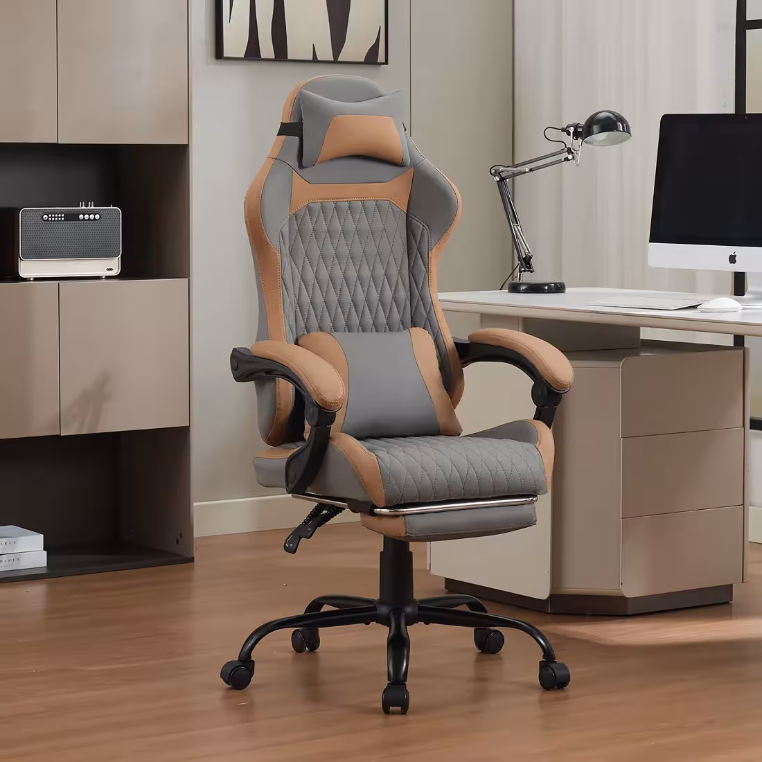 Ergonomiška žaidimų ir biuro kėdė su kvėpuojančia oda, atrama kojoms, plieno pagrindu, 360° pasukimu ir 135° pakreipimu
