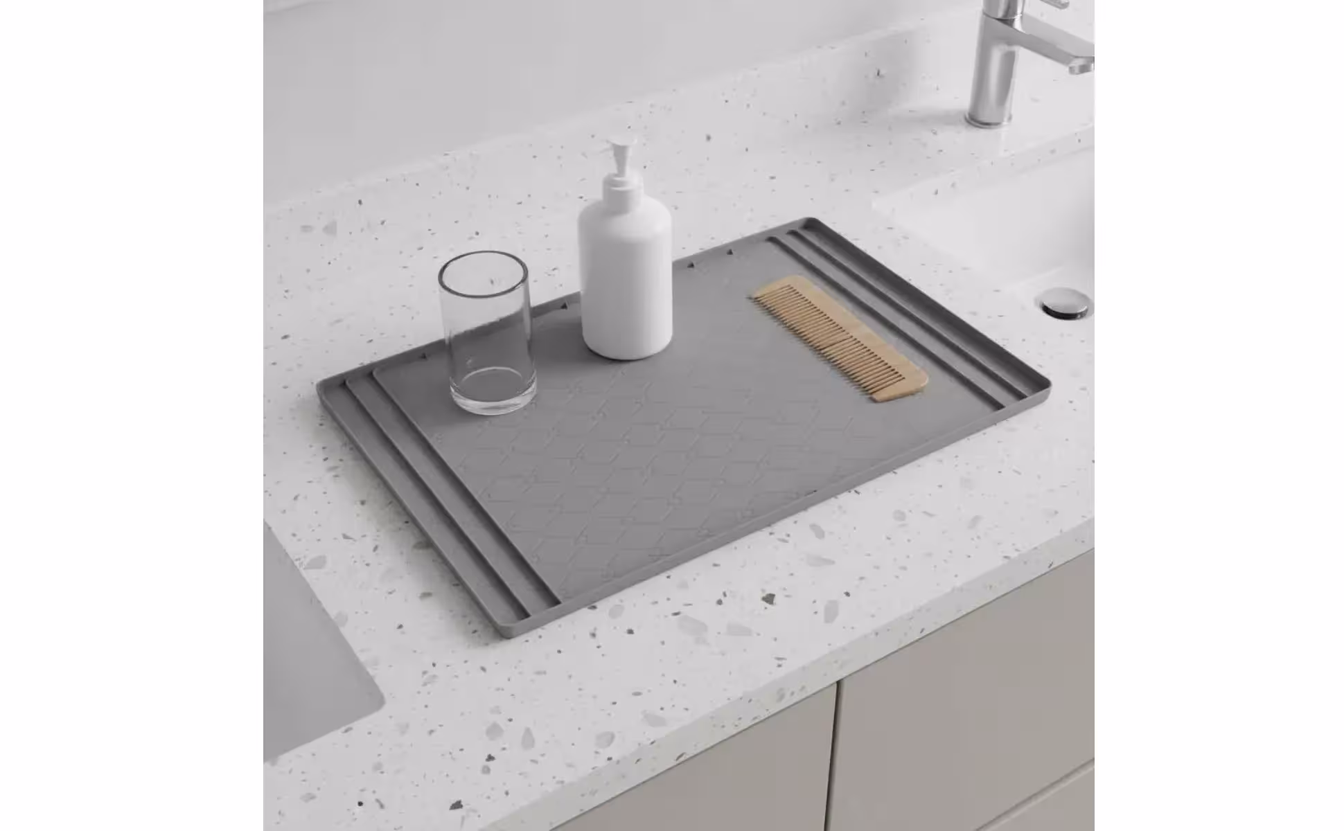 Tapis d'évier en silicone, robuste, imperméable, tapis de placard, revêtement d'évier en silicone, résistant à l'huile, protection domestique avec rebord surélevé pour salle de bain Tapis d'évier en silicone, robuste, imperméable, tapis de placard, revêtement d'évier en silicone, résistant à l'huile, protection domestique avec rebord surélevé pour salle de bain