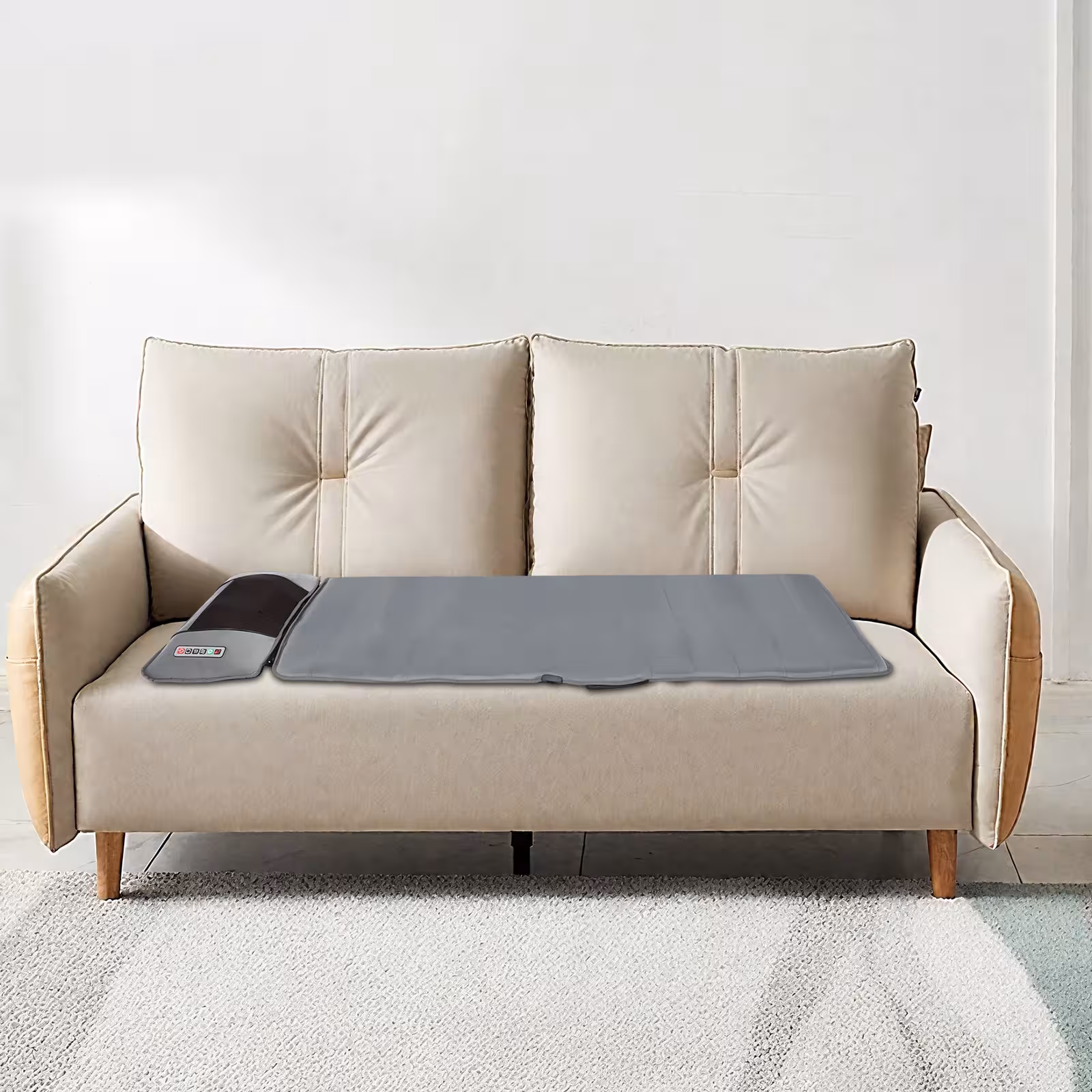 Massage mat with heating function.