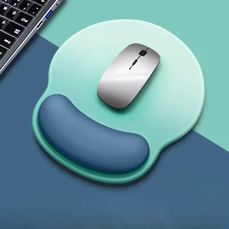 Ergonomic mouse pad