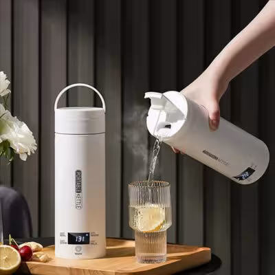 4-temperature electric kettle with LED display, leak-proof and portable, boils water quickly, suitable for both 220V and 110V voltages