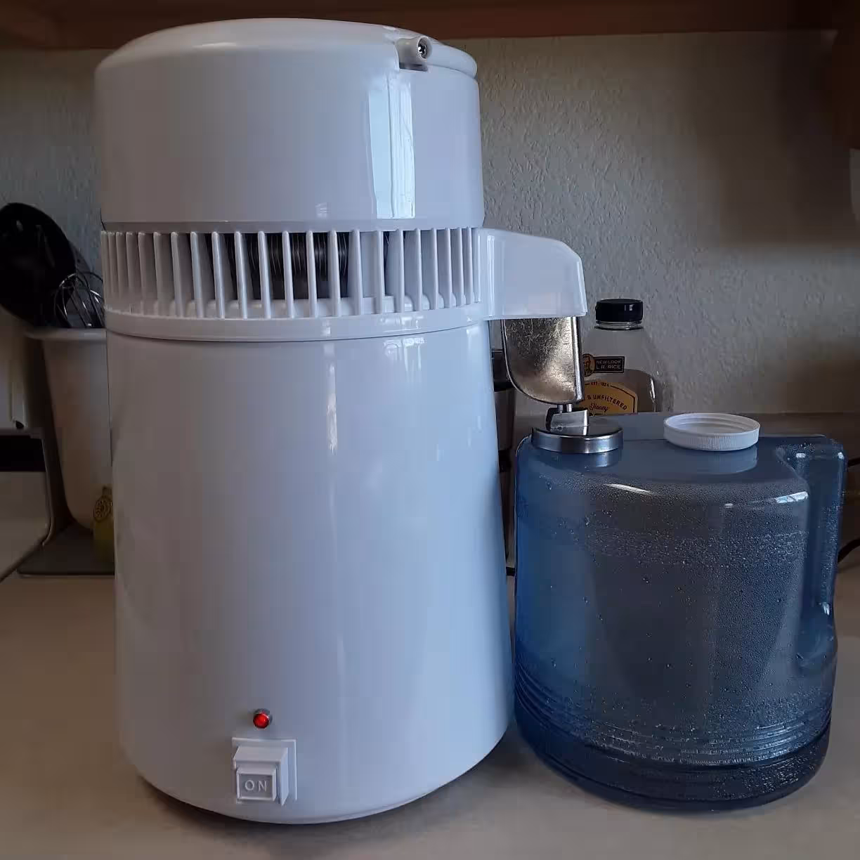 VEVOR vandens distiliatorius 4L namams ir biurui, 750W galia, 304 nerūdijančio plieno korpusas