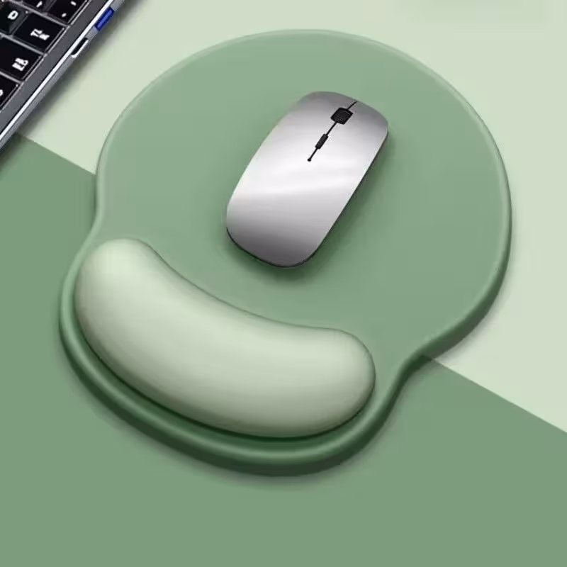 Ergonomic mouse pad