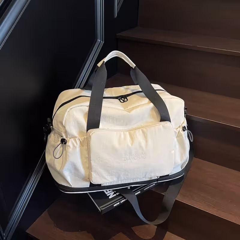Expandable travel bag.