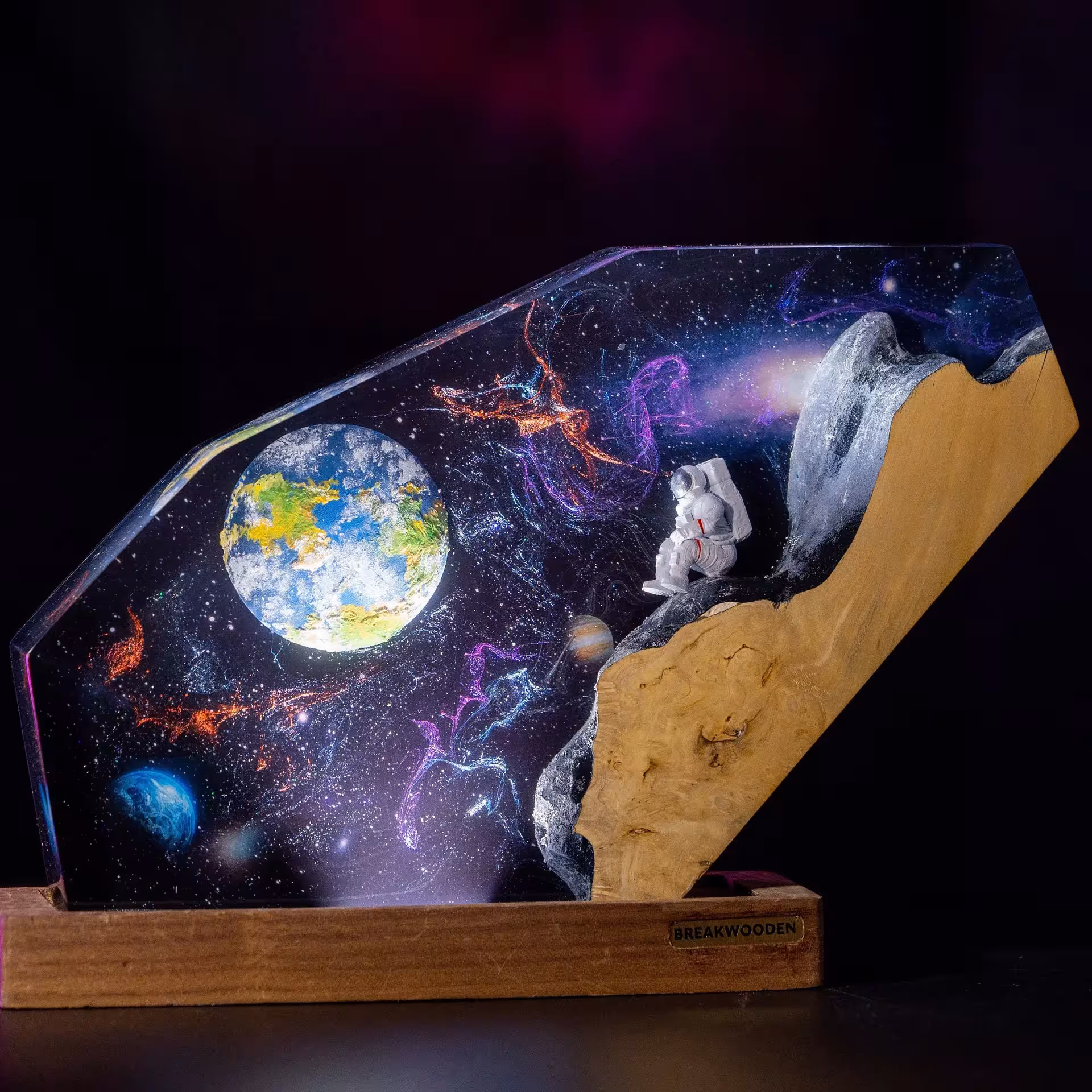 lámpara de noche con temática de astronauta