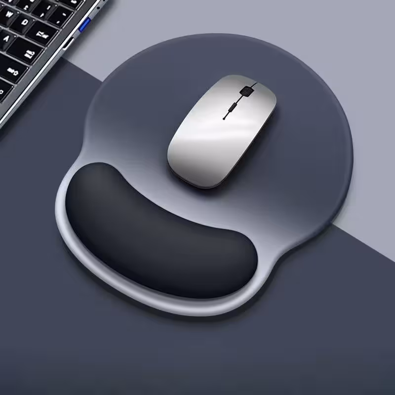 Ergonomic mouse pad