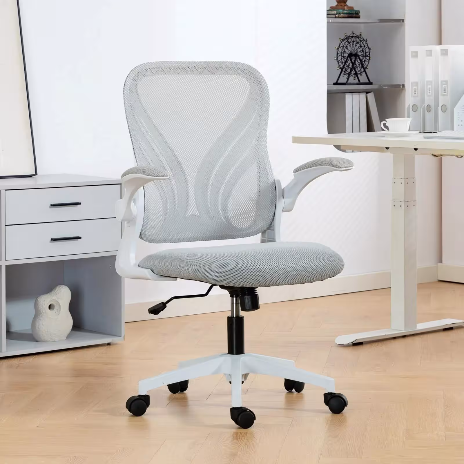 ergonominė biuro kėdė