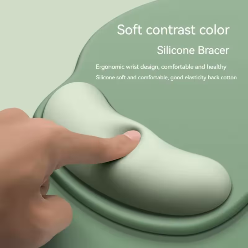 Ergonomic mouse pad