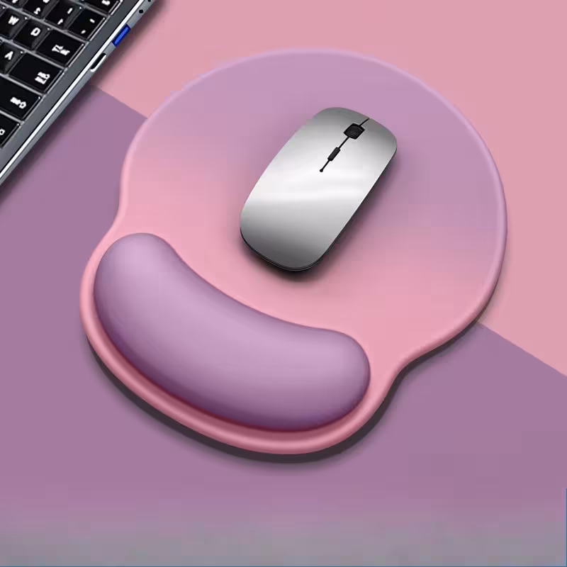 Ergonomic mouse pad