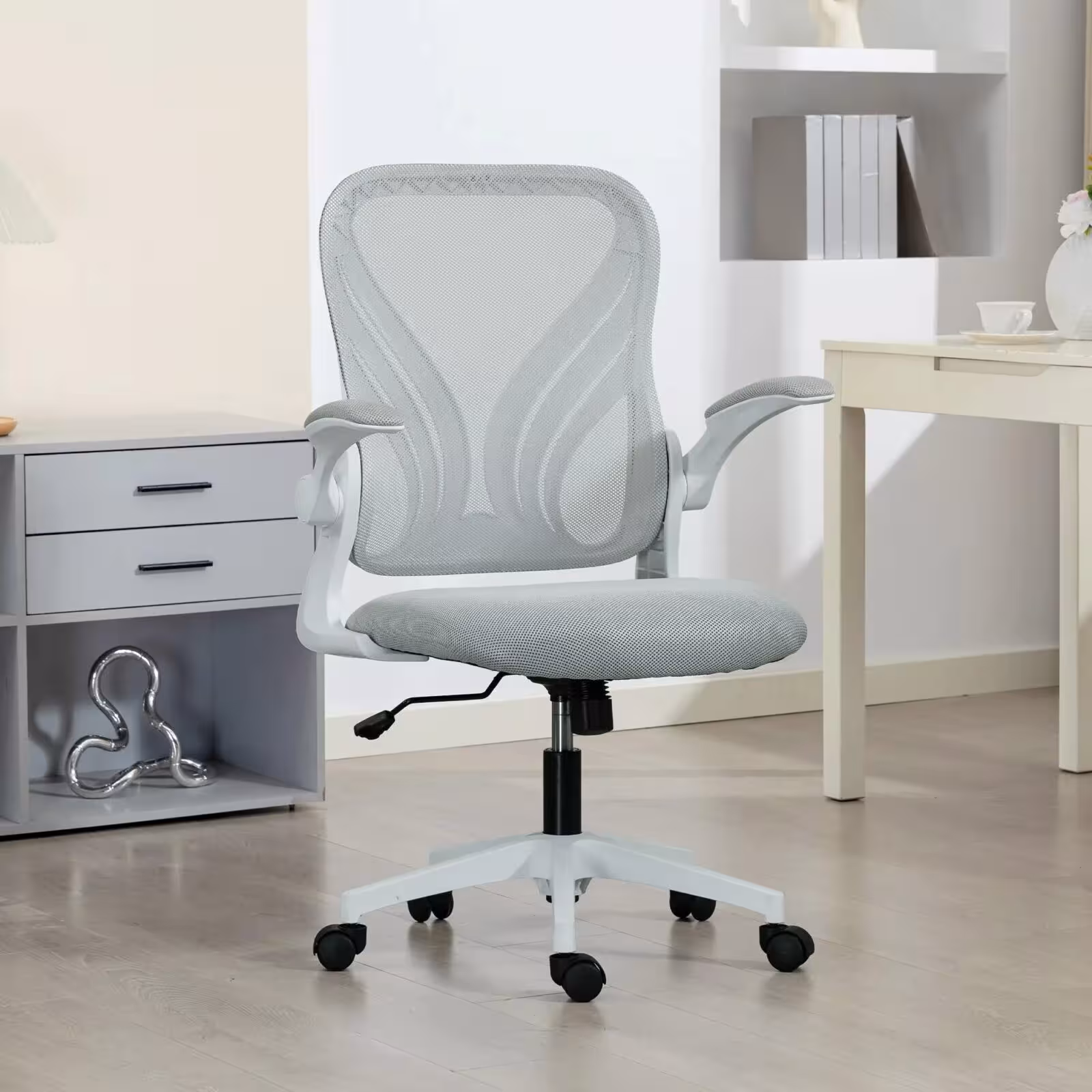 ergonominė biuro kėdė