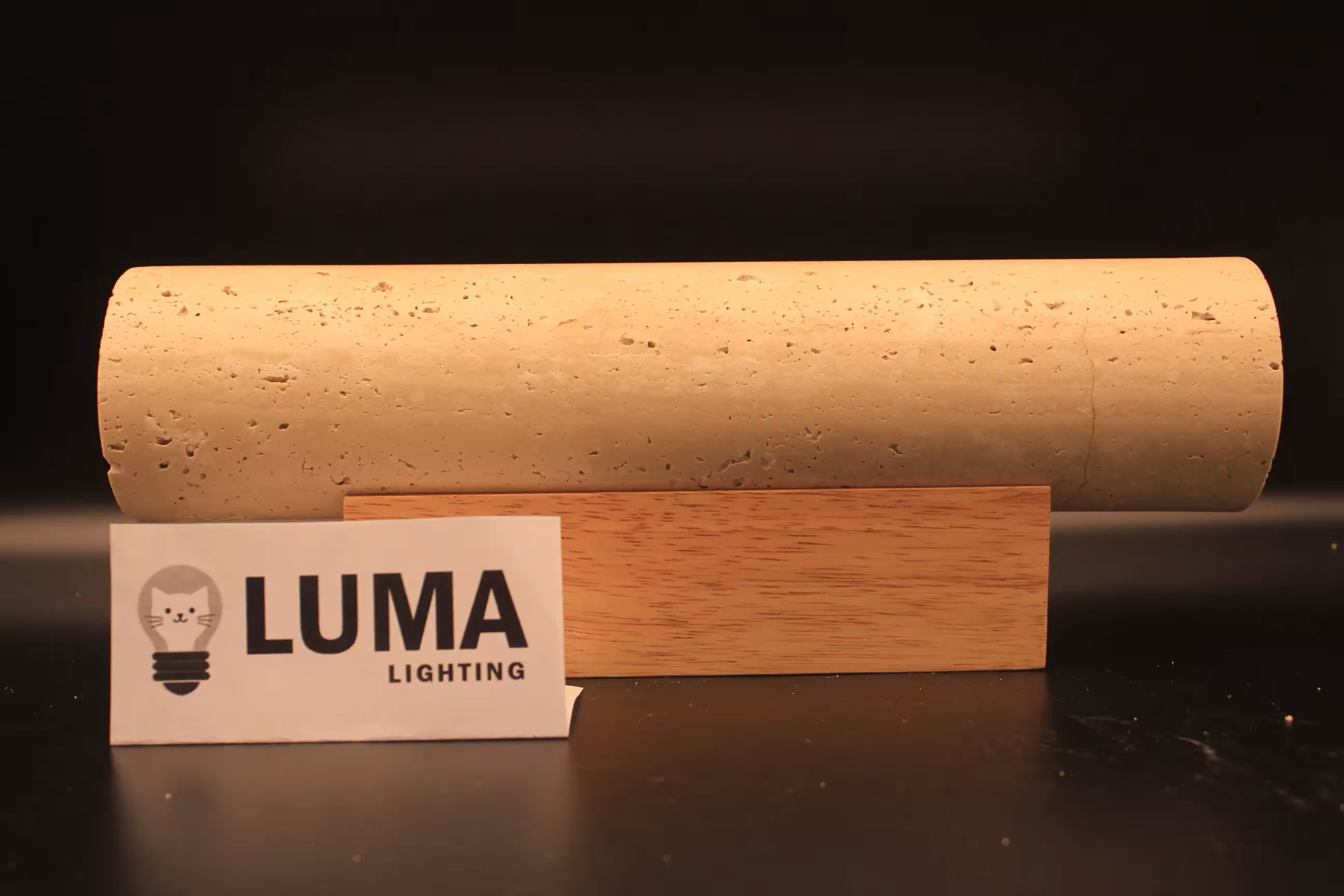 Lámpara de pared de piedra.