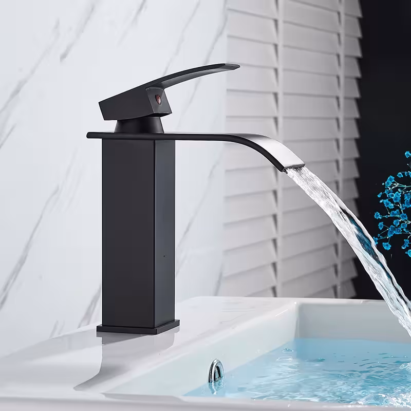 robinet de salle de bain noir mat