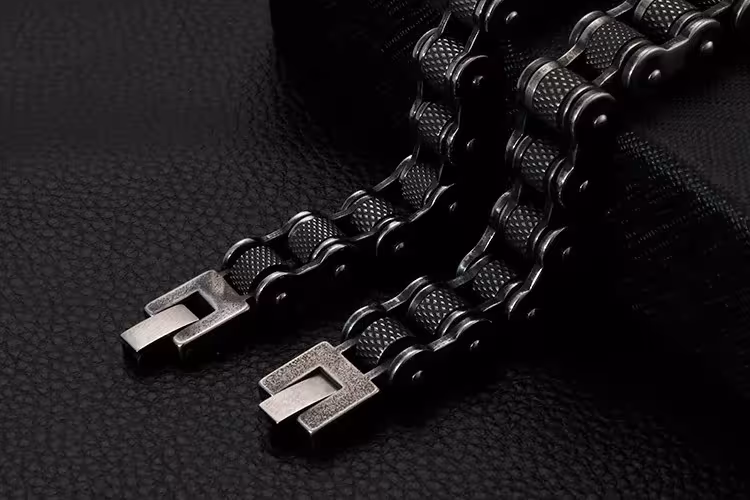bracciale a catena per motociclisti