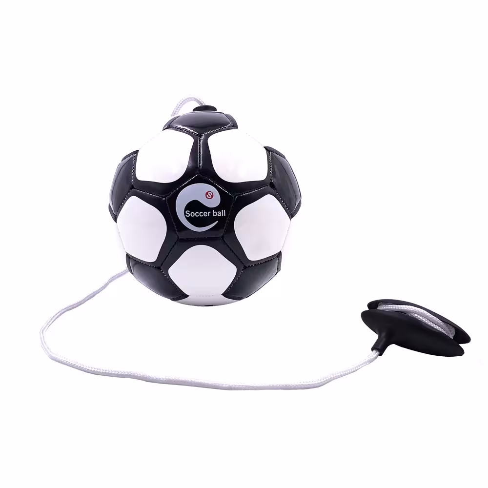 treniruočių futbolo kamuolys su virve