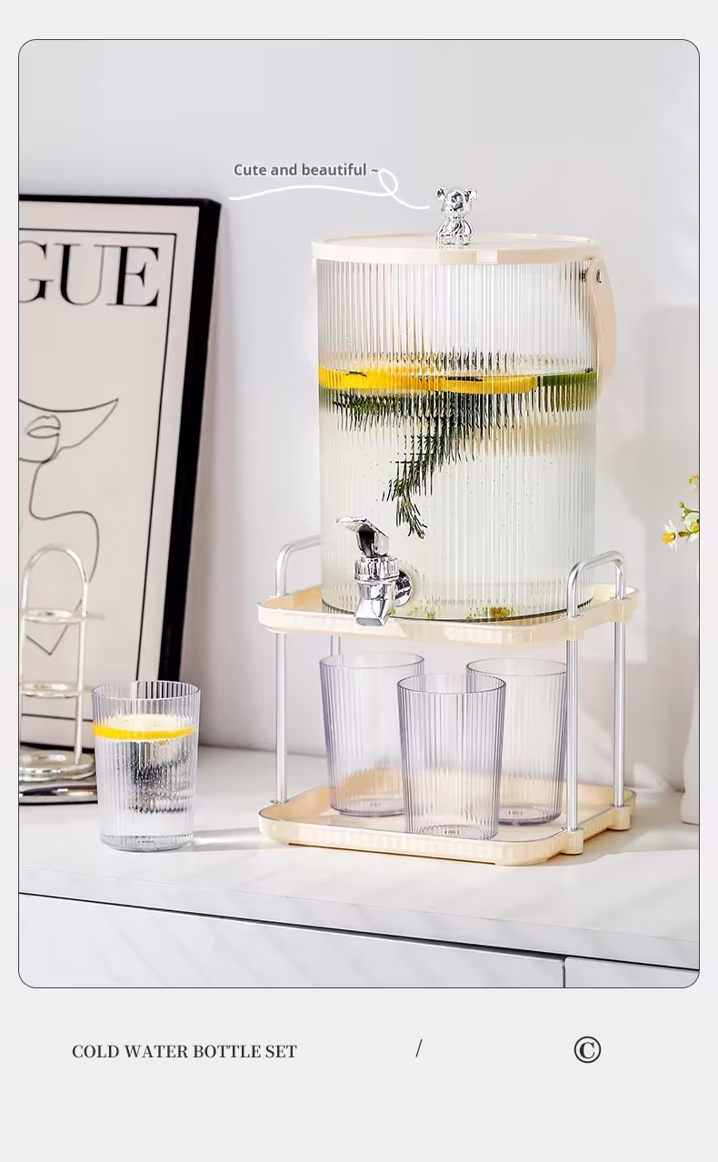 contenitore per acqua fredda con rubinetto