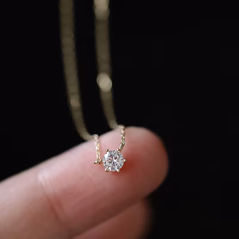 Ciondolo in argento 925 con zircone, catena a clavicola placcata in oro 14 carati per donna
