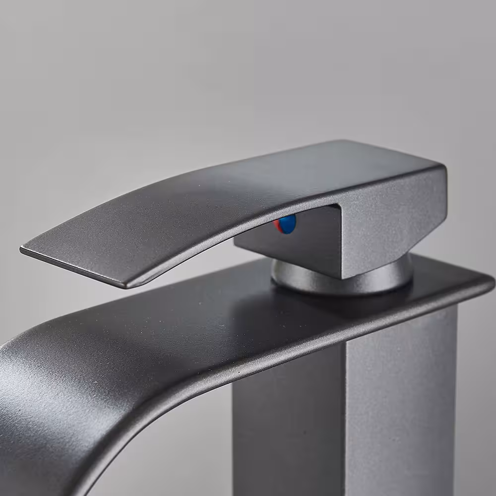 robinet de salle de bain noir mat