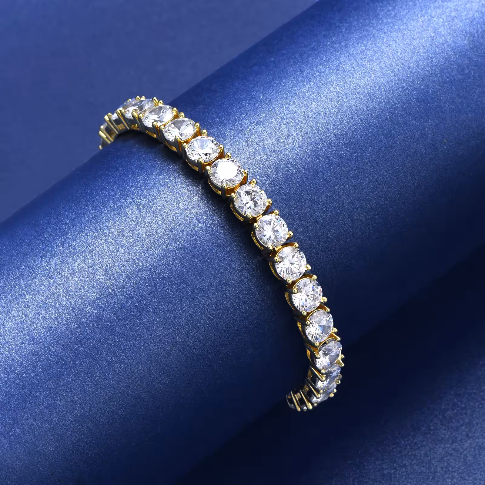 Braccialetto tennis in moissanite.