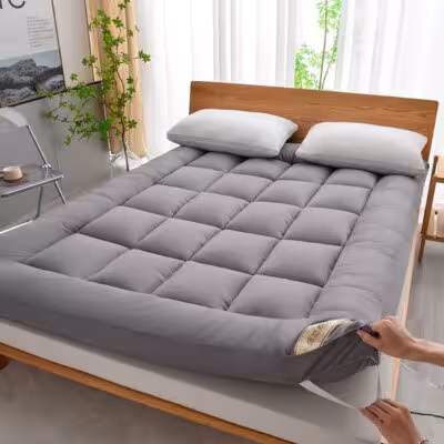 Thicken Fluffy Mattress Toppers Queen Four Seasons Soft Mattress Pad King Size Living Room Mat Car Sleeping Mats Field Camp Mat 1