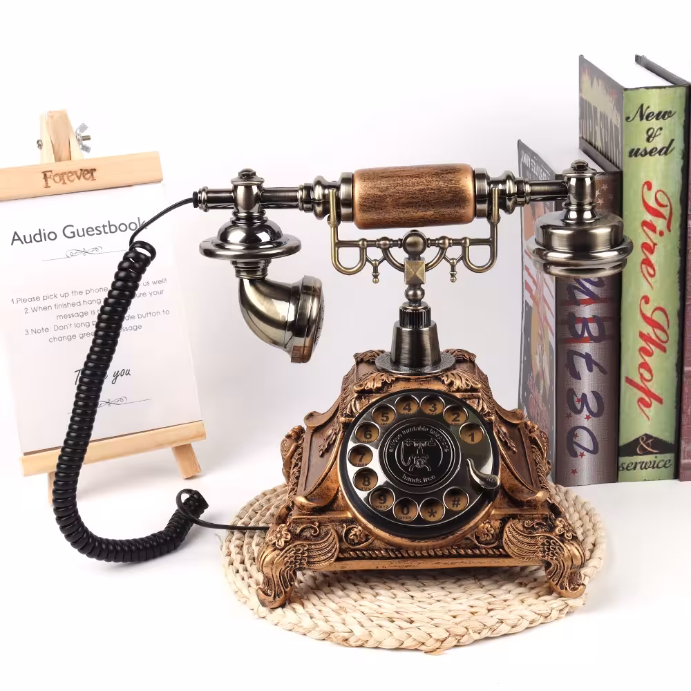 Téléphone de livre d'or vintage