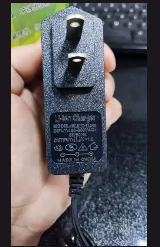 Respirateur électrique avec alimentation en air