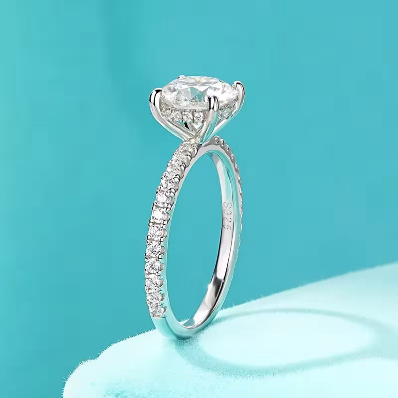 bague de fiançailles avec moissanite